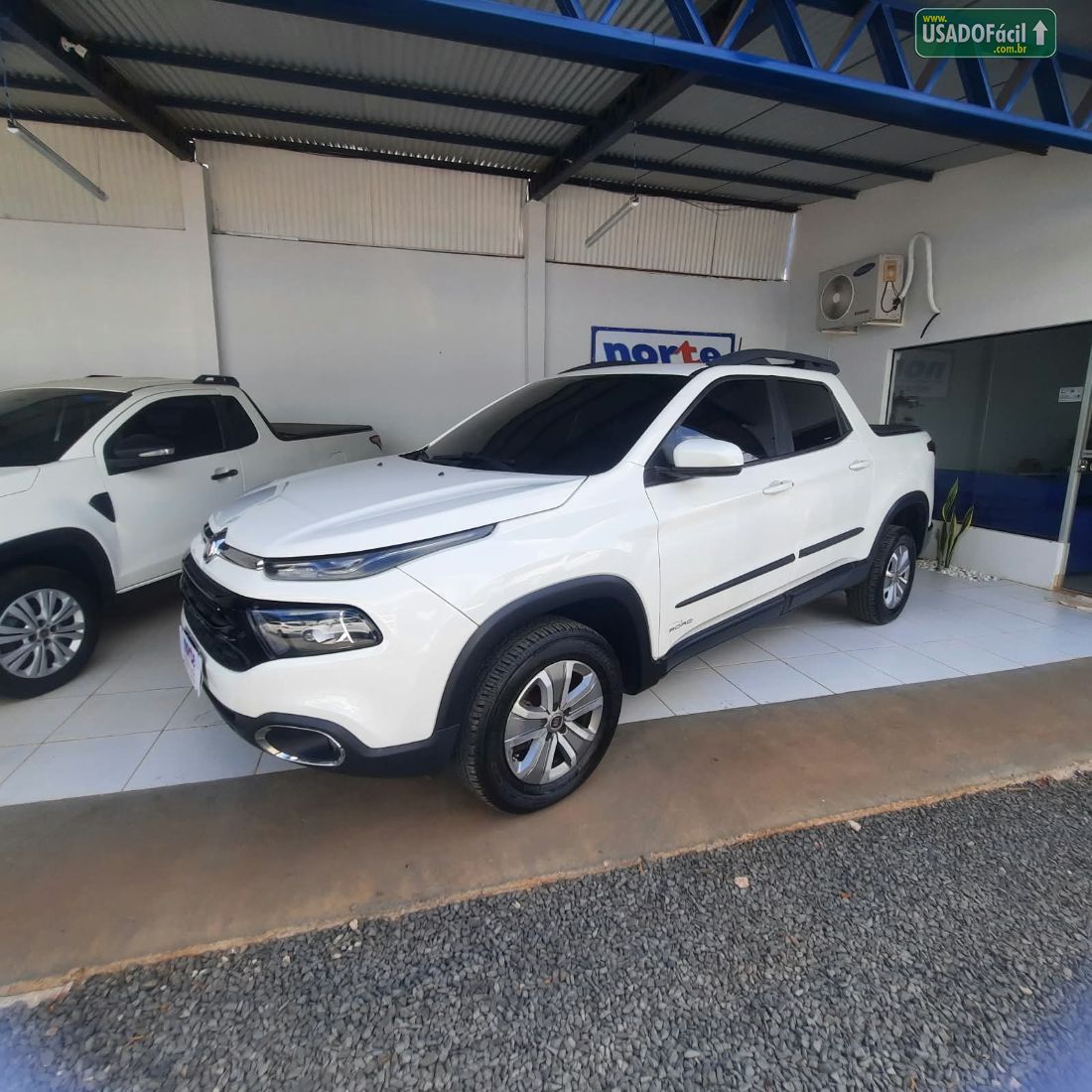 FIAT Toro Freedom 1.8 Automático Flex 2017/2018 — foto 2 de 14