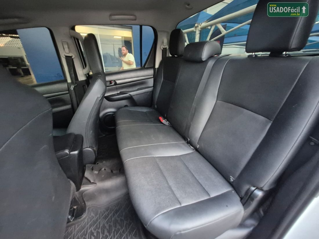 Toyota Hilux CD 2.8 4x4 Automático Diesel 2024/2024 — foto 10 de 11