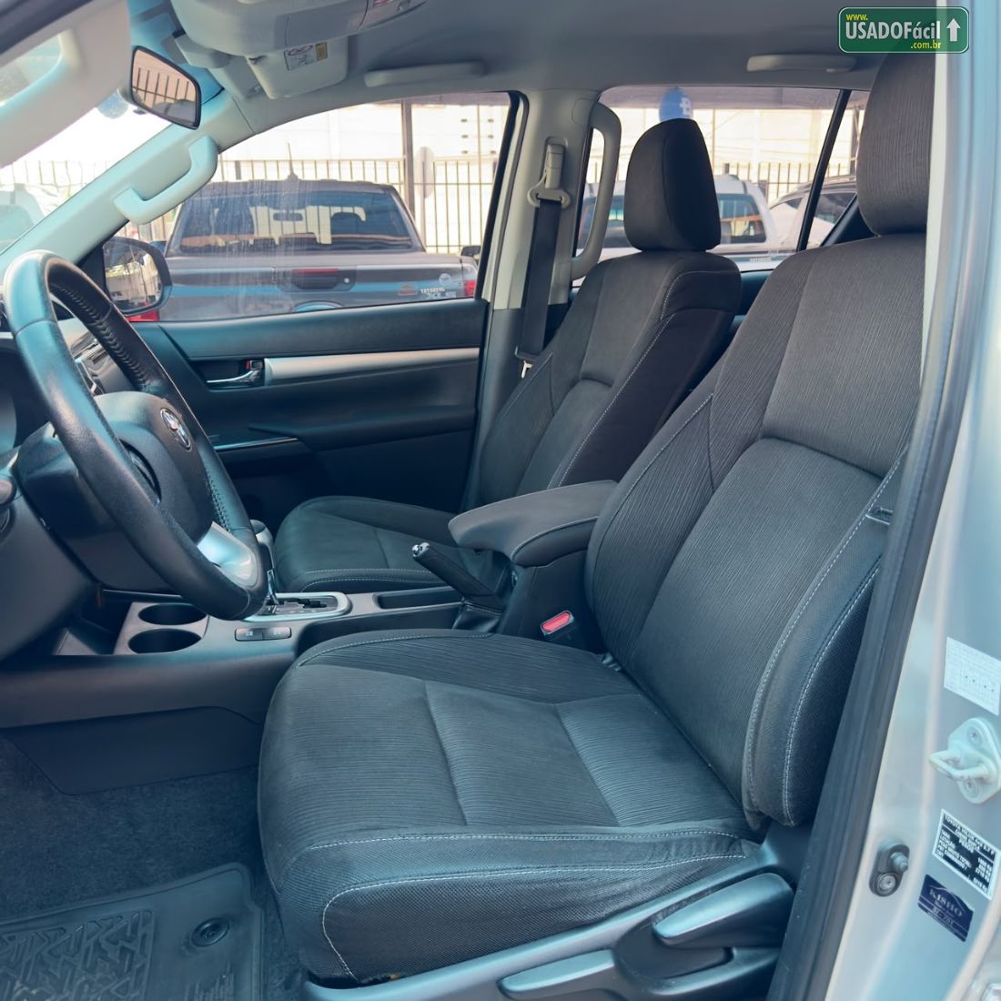 Toyota Hilux SR CD 2.7 4x2 Automático Flex 2017/2018 — foto 13 de 14