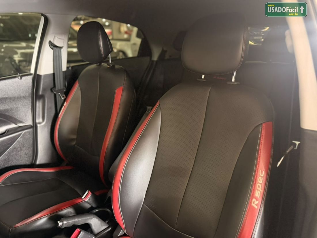 Hyundai HB20 Hatch R Spec 1.6 Automático Flex 2016/2017 — foto 7 de 11