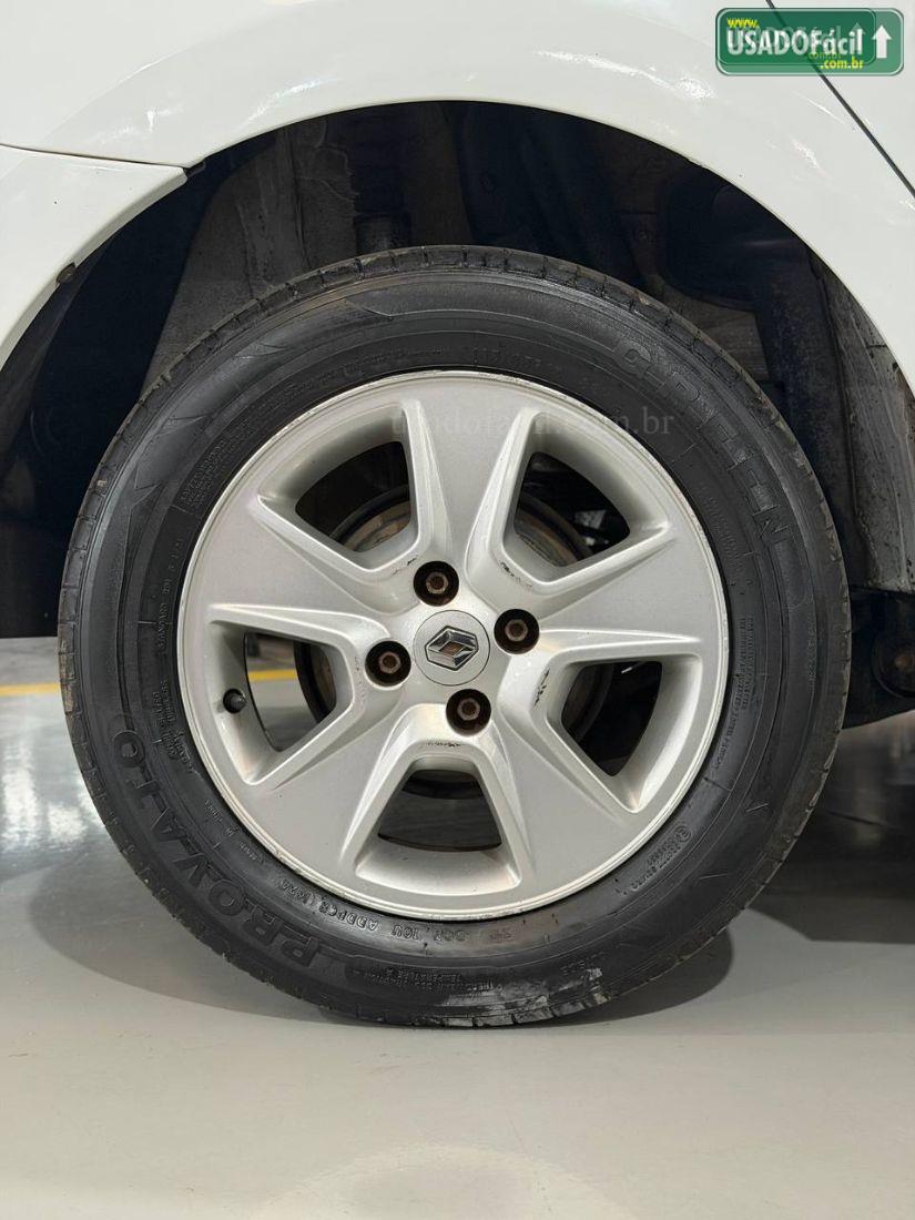 RENAULT Logan Dynamique 1.6 Hi-Flex 2016/2017 — foto 7 de 16