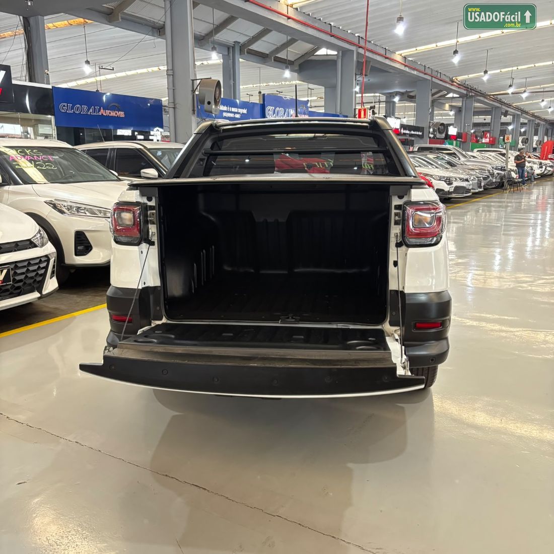 Fiat Strada Volcano CD 1.3 Automático Flex 2024/2025 — foto 7 de 16