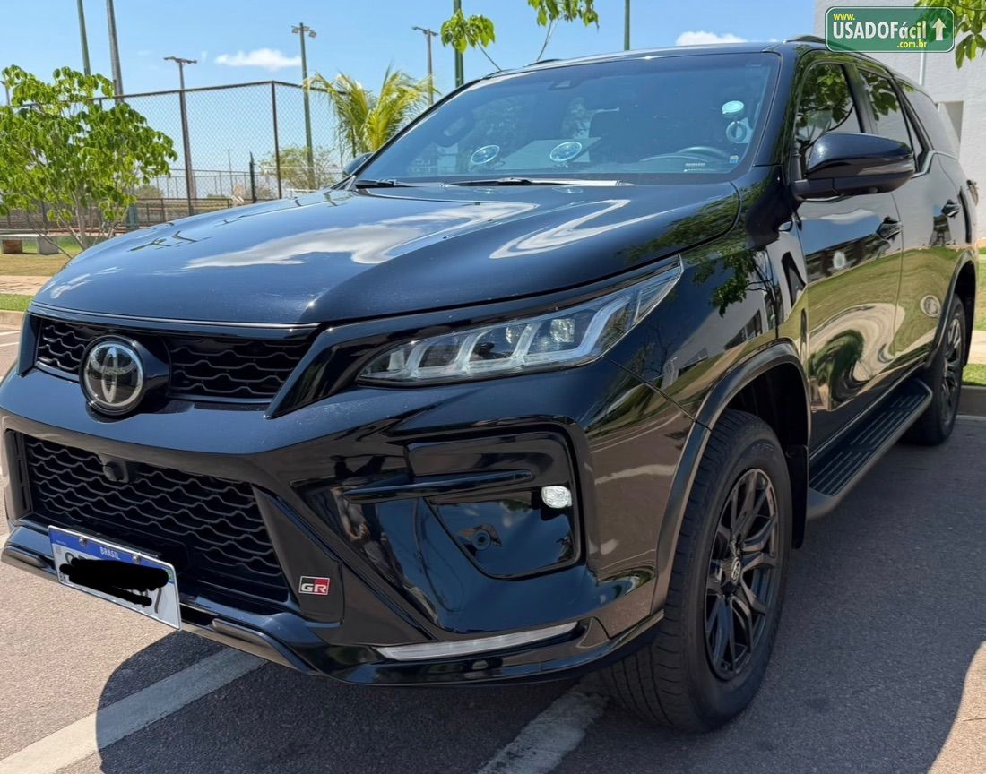 TOYOTA Hilux SW4 GRS 2.8 4x4 Turbo Automático 7 lugares