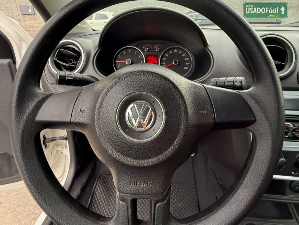 Volkswagen Voyage Trendline 1.0 8V Total Flex 2015/2016 — foto 11 de 26