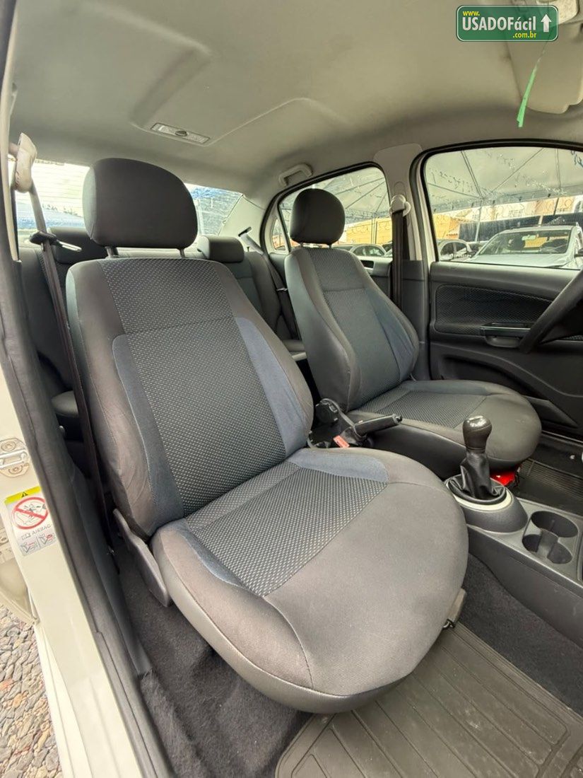 Volkswagen Voyage Trendline 1.0 8V Total Flex 2015/2016 — foto 19 de 26