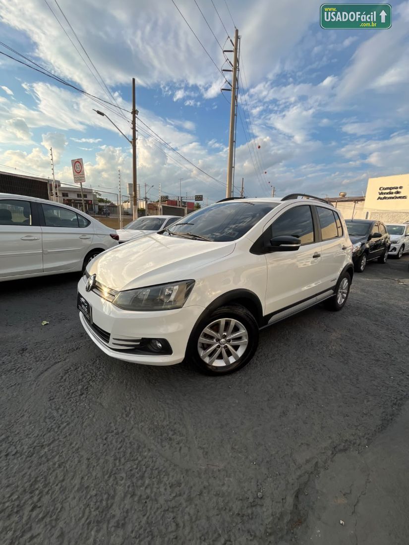 Volkswagen Fox Track 1.0 4P Total Flex 2017/2017 — foto 2 de 9