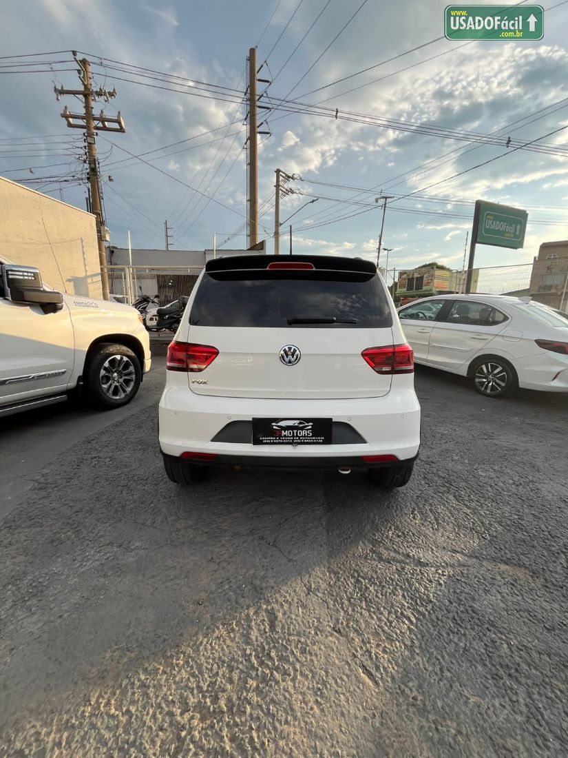 Volkswagen Fox Track 1.0 4P Total Flex 2017/2017 — foto 6 de 9