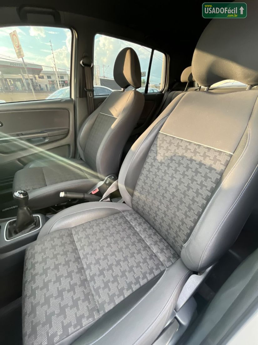 Volkswagen Fox Track 1.0 4P Total Flex 2017/2017 — foto 8 de 9