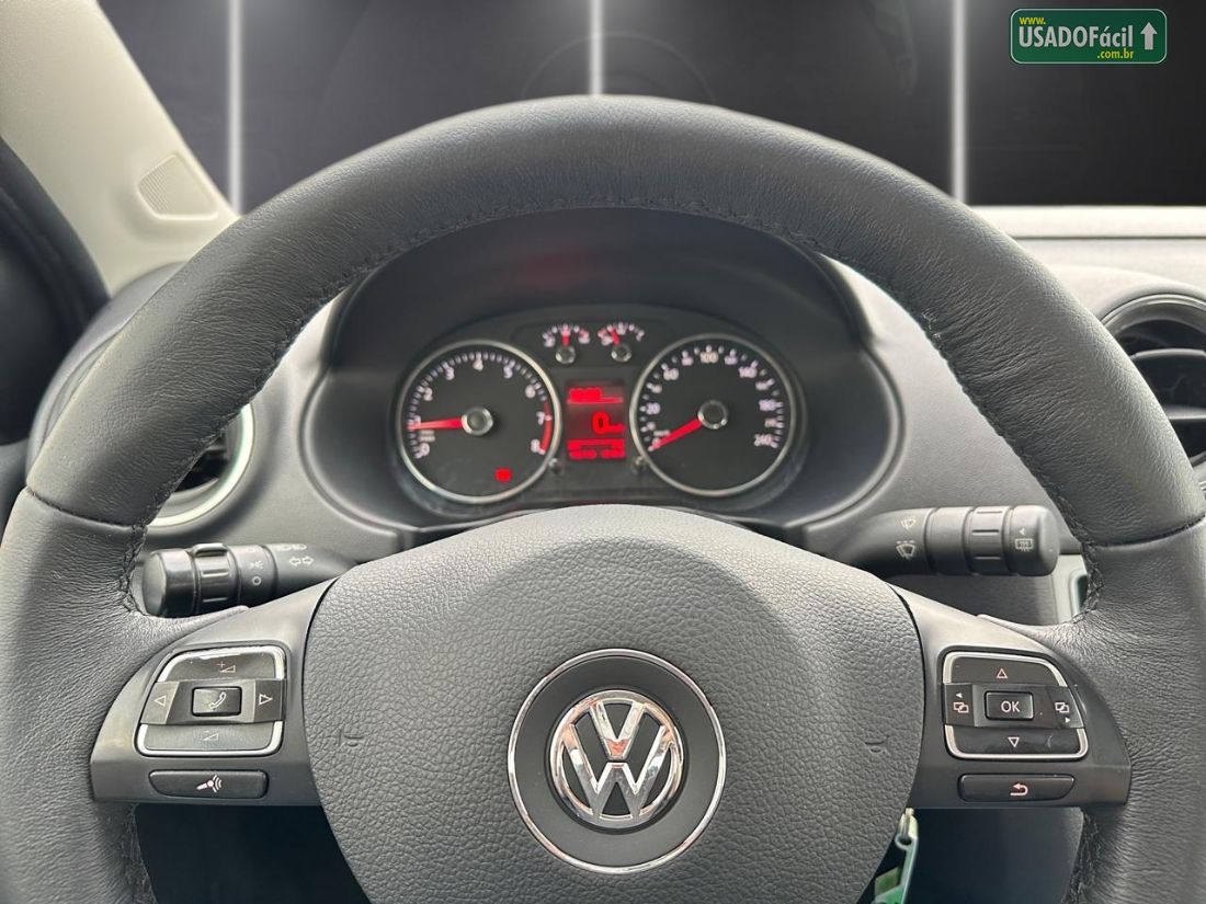 Volkswagen Voyage Comfortline 1.6 Total Flex 2015/2016 — foto 11 de 14