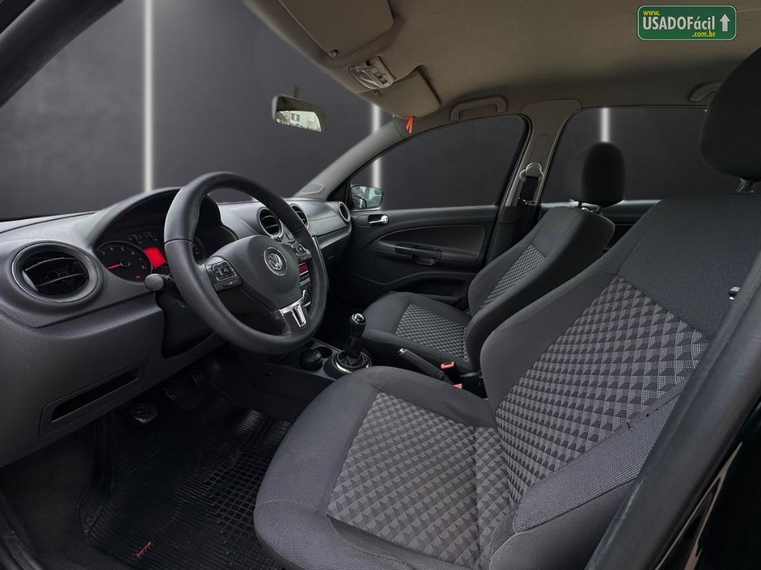 Volkswagen Voyage Comfortline 1.6 Total Flex 2015/2016 — foto 7 de 14