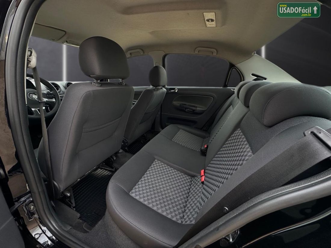 Volkswagen Voyage Comfortline 1.6 Total Flex 2015/2016 — foto 9 de 14