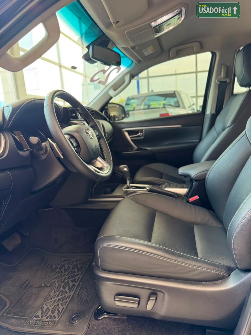 Toyota Hilux SW4 SRX Platinum 2.8 4x4 Turbo Automático Diesel 2025/2025 — foto 8 de 14