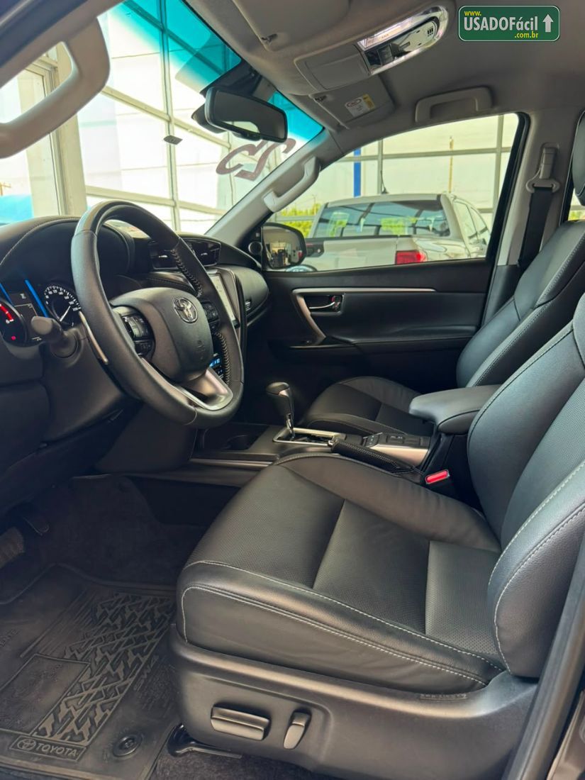 Toyota Hilux SW4 SRX Platinum 2.8 4x4 Turbo Automático Diesel 2025/2025 — foto 9 de 14