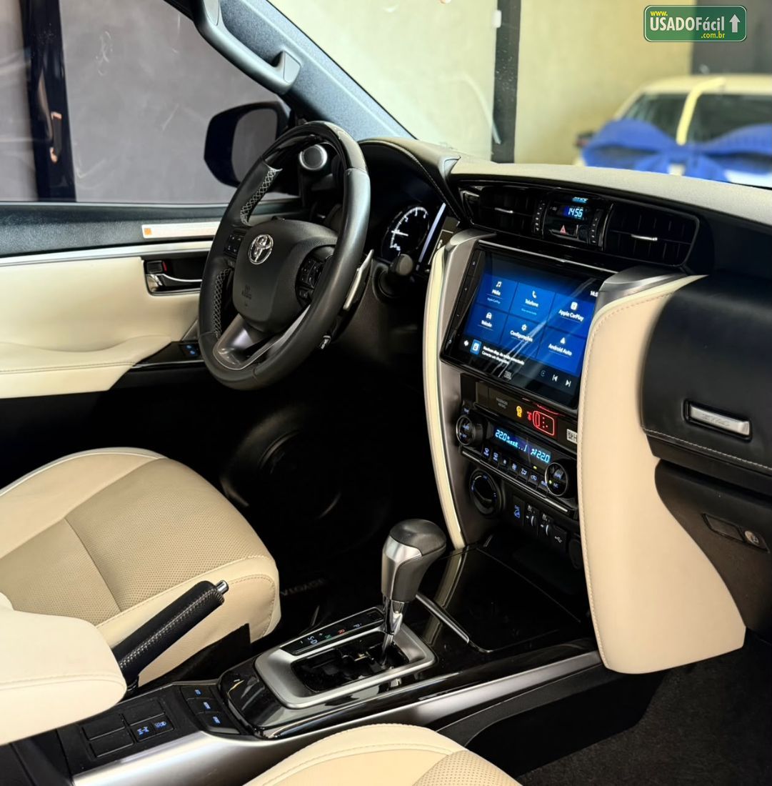 Toyota Hilux SW4 Diamond 2.8 4x4 Turbo Automático Diesel 2024/2024 — foto 10 de 18