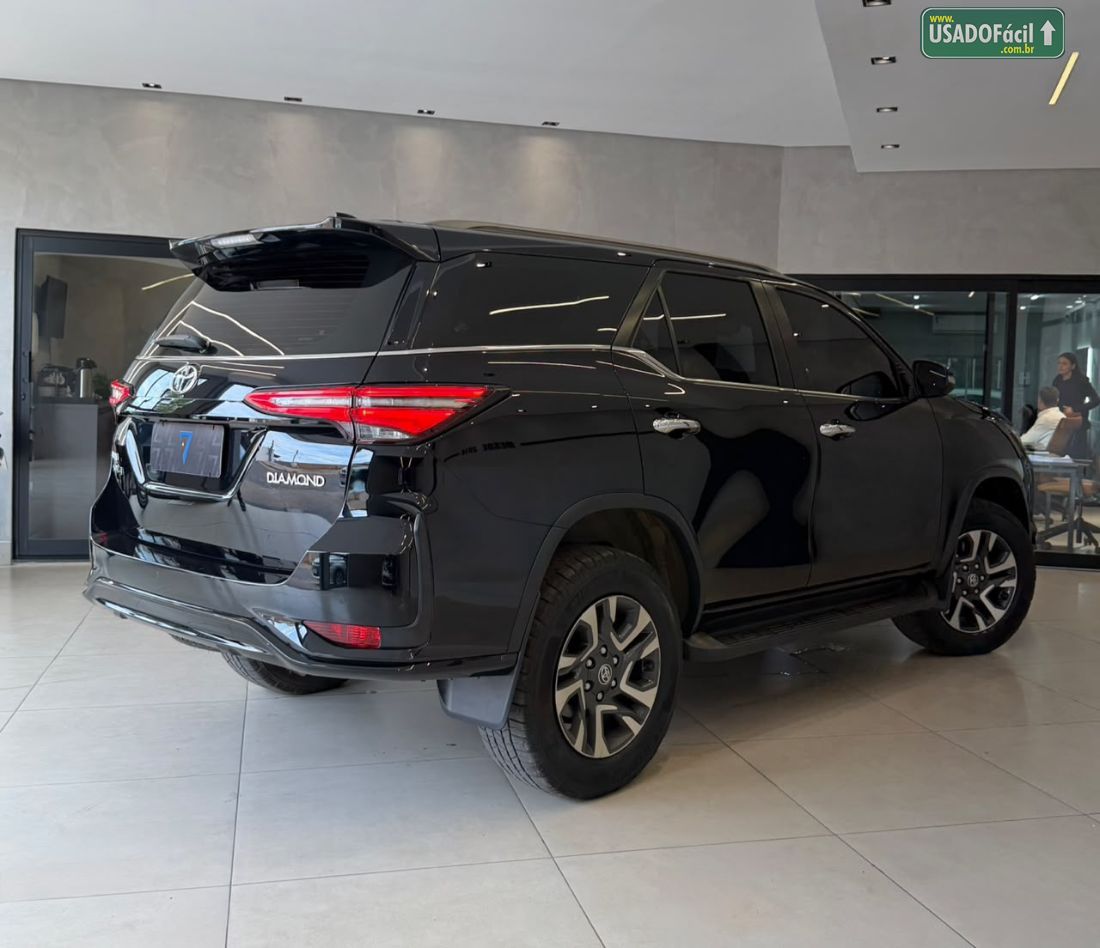 Toyota Hilux SW4 Diamond 2.8 4x4 Turbo Automático Diesel 2024/2024 — foto 8 de 18
