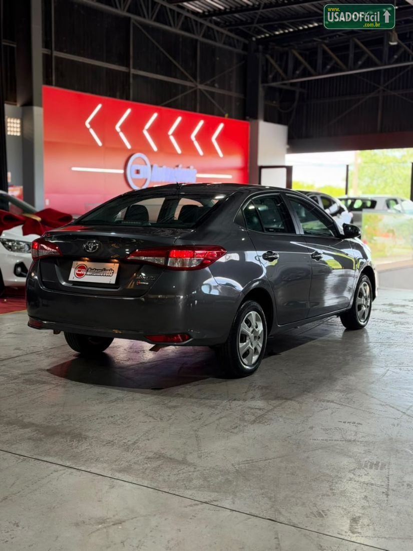 Toyota Yaris Sedan XL 1.5 Automático Flex 2024/2025 — foto 15 de 16