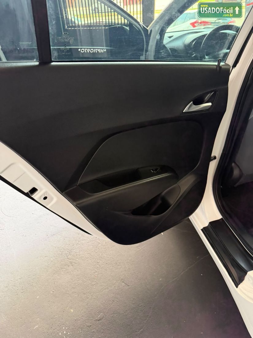 HYUNDAI HB20S Sedan Comfort Style 1.0 Turbo Mecânico Flex 2016/2017 — foto 13 de 15