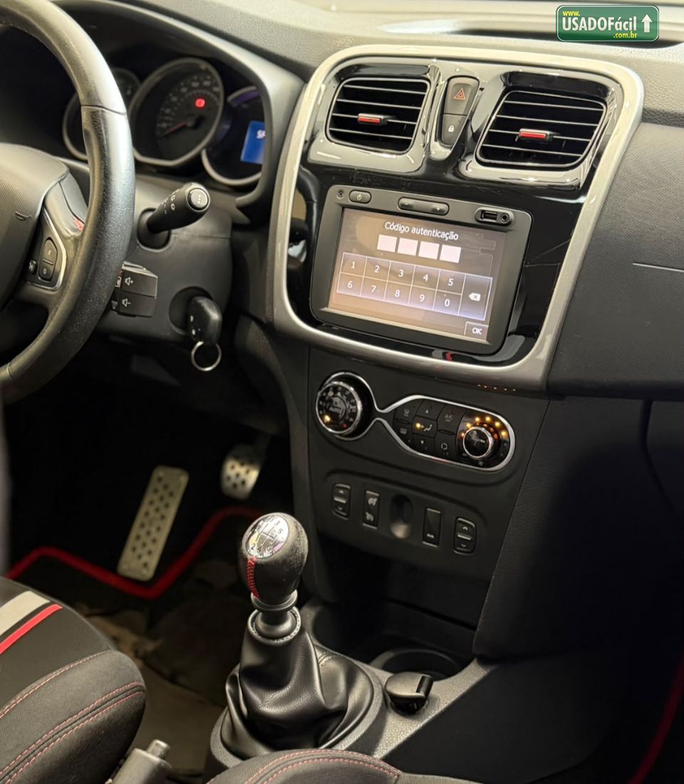 Renault Sandero Sports RS 2.0 Flex 5P 2015/2016 — foto 12 de 16
