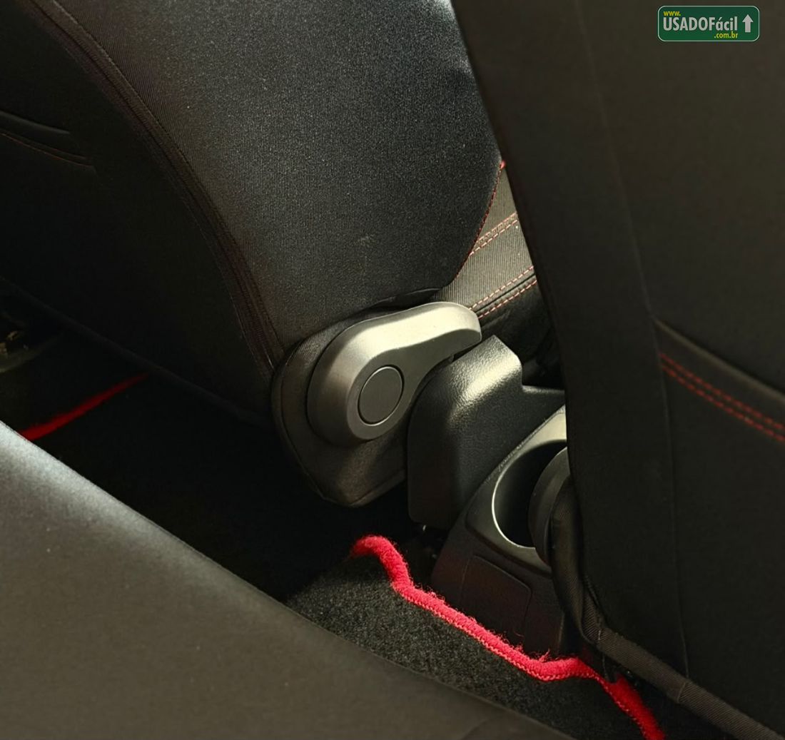 Renault Sandero Sports RS 2.0 Flex 5P 2015/2016 — foto 13 de 16