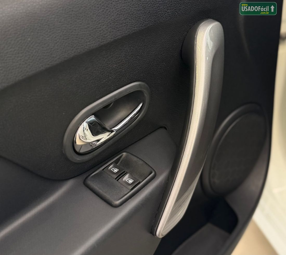 Renault Sandero Sports RS 2.0 Flex 5P 2015/2016 — foto 16 de 16