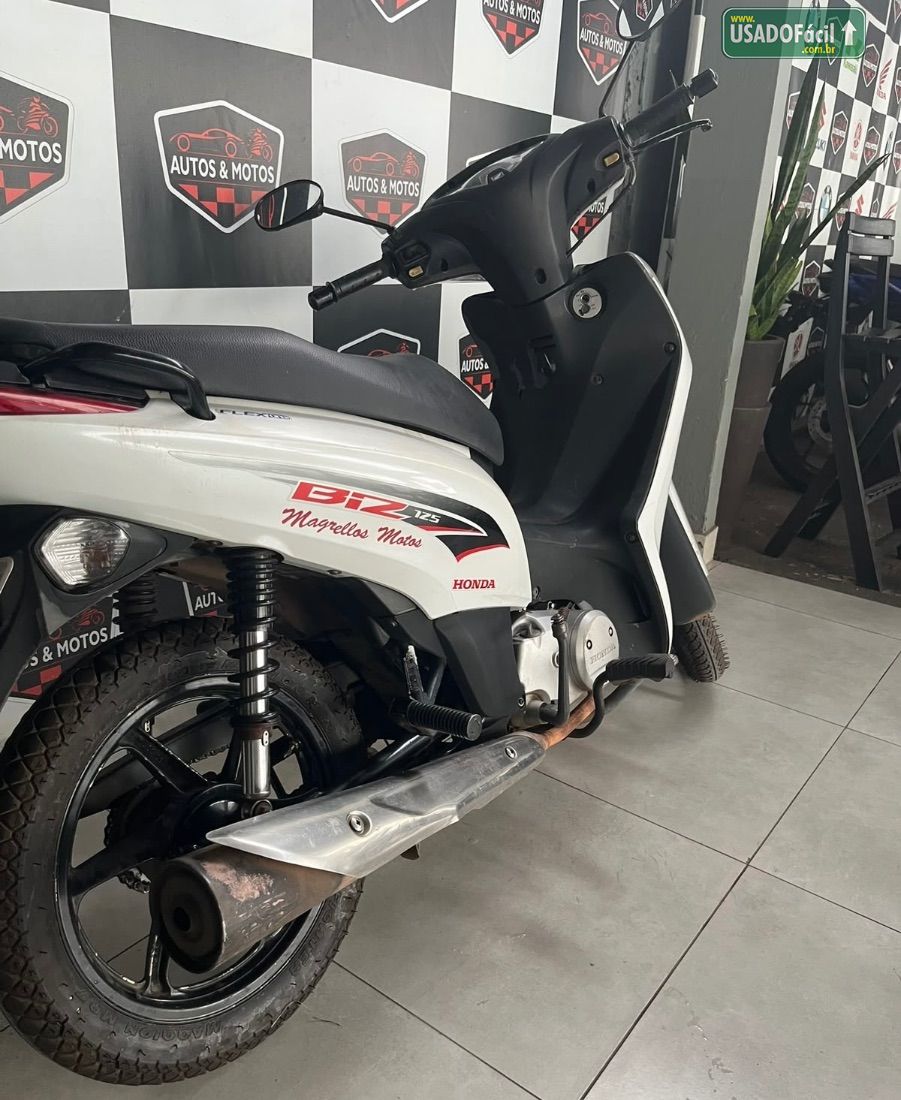 Honda Biz 125 EX 2015/2015 — foto 4 de 8