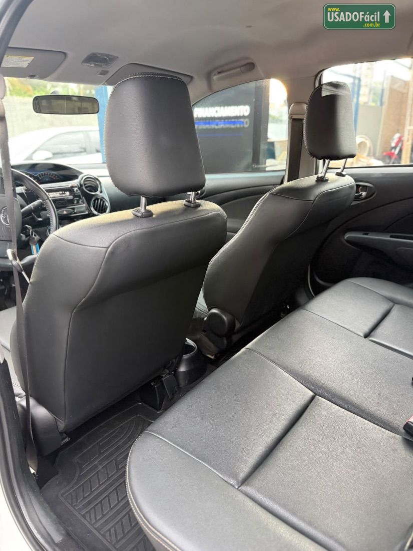 Toyota Etios Sedan XLS 1.5 Mecânico Flex 2014/2015 — foto 16 de 22