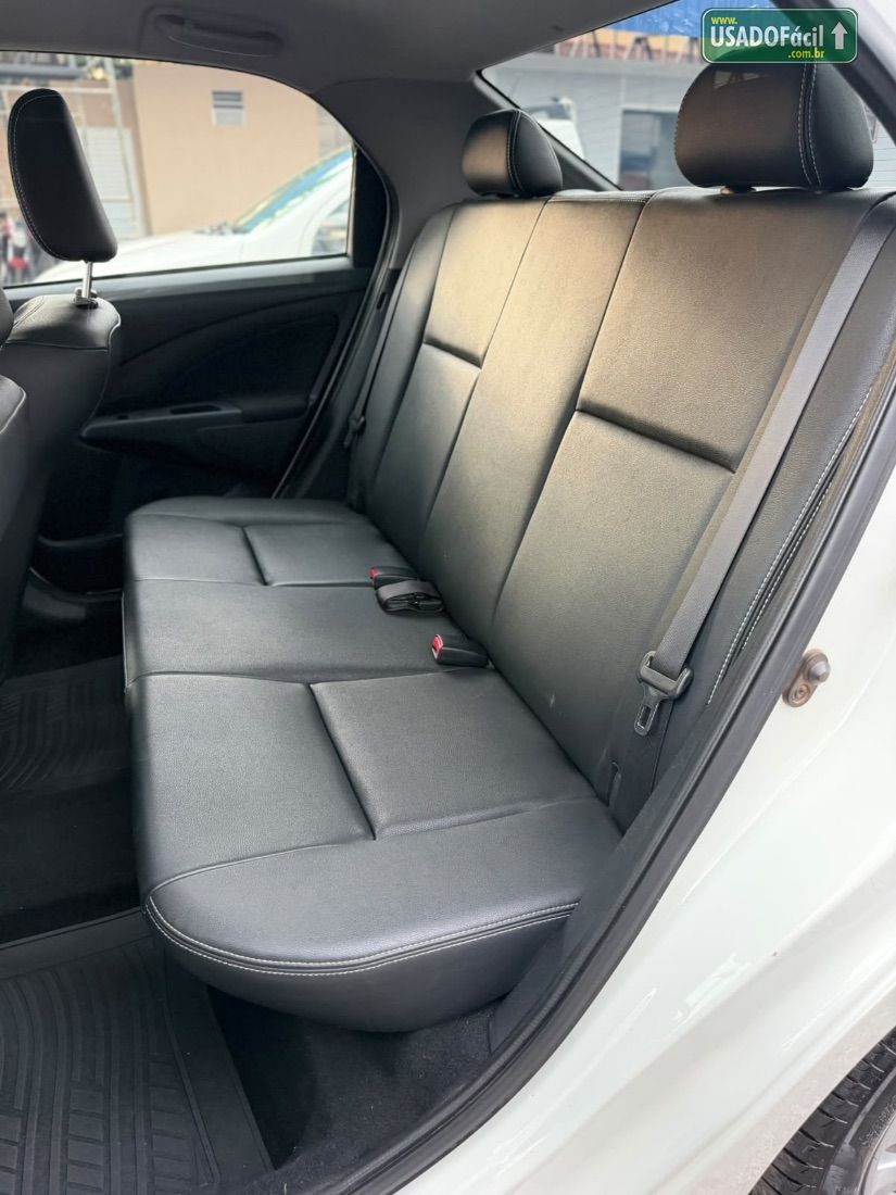 Toyota Etios Sedan XLS 1.5 Mecânico Flex 2014/2015 — foto 17 de 22