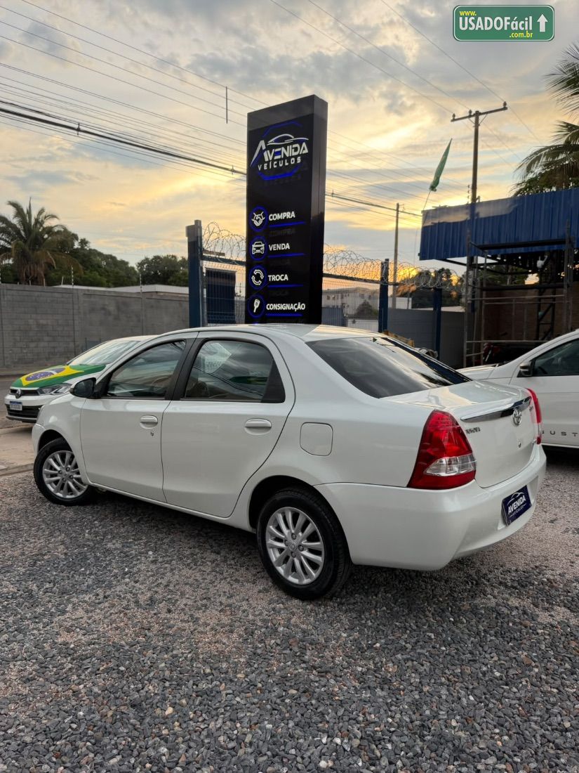 Toyota Etios Sedan XLS 1.5 Mecânico Flex 2014/2015 — foto 4 de 22