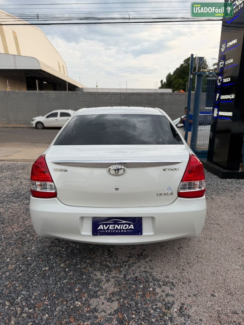 Toyota Etios Sedan XLS 1.5 Mecânico Flex 2014/2015 — foto 5 de 22
