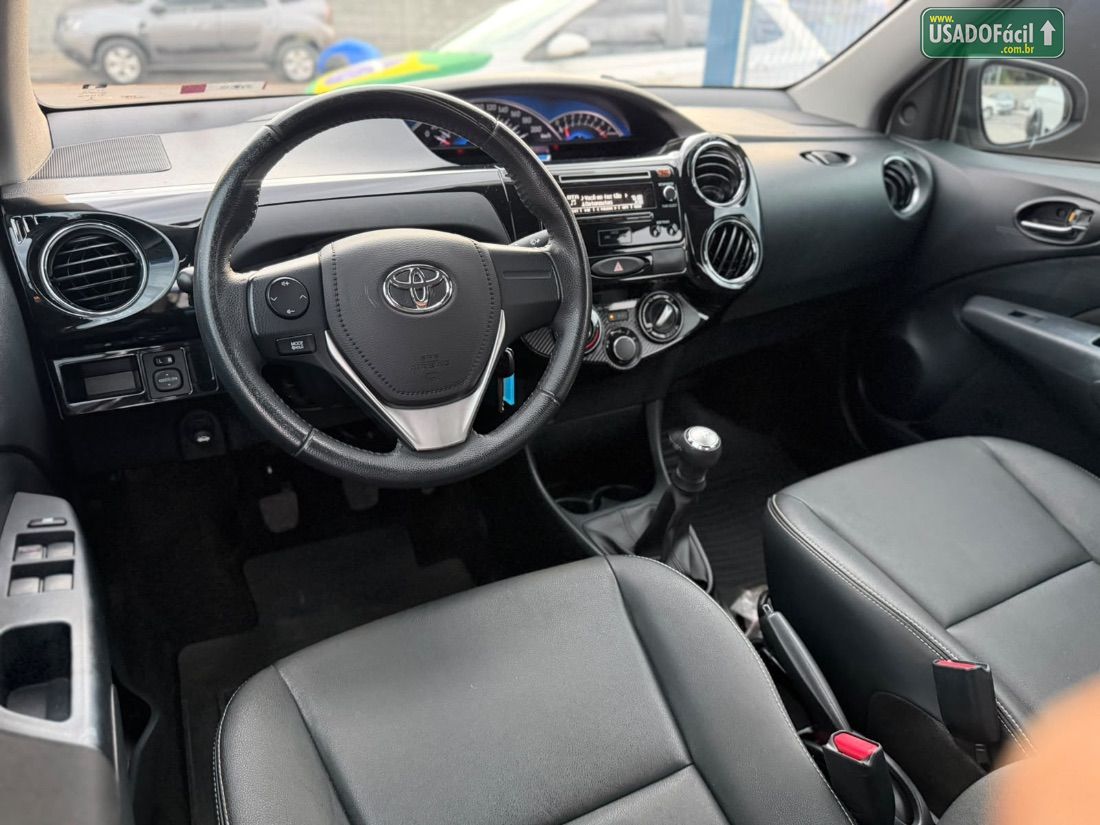 Toyota Etios Sedan XLS 1.5 Mecânico Flex 2014/2015 — foto 9 de 22