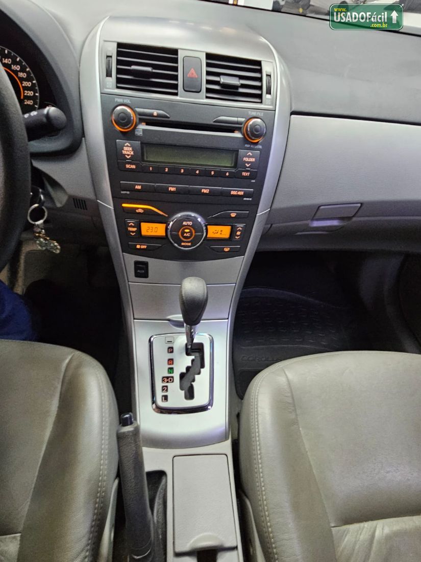 Toyota Corolla GLi 1.8 Automático Flex 2011/2012 — foto 8 de 11