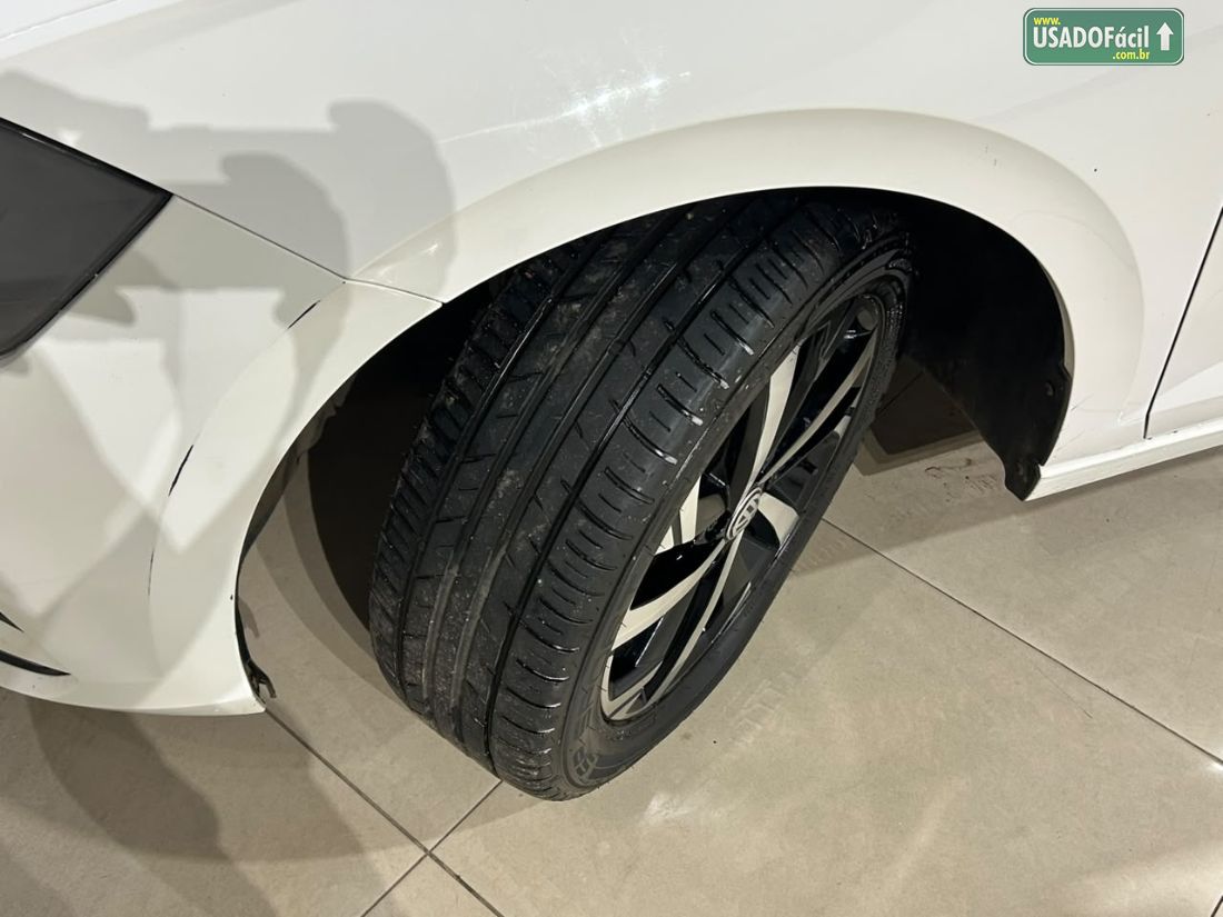 Volkswagen Virtus Comfortline 200 TSI Automático Flex 2018/2018 — foto 12 de 25