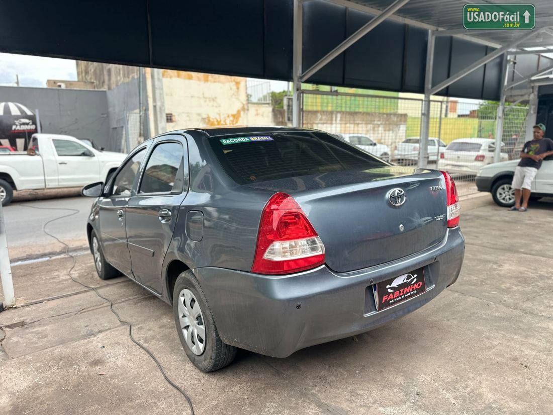 Toyota Etios Sedan XS 1.5 Mecânico Flex 2016/2016 — foto 2 de 10