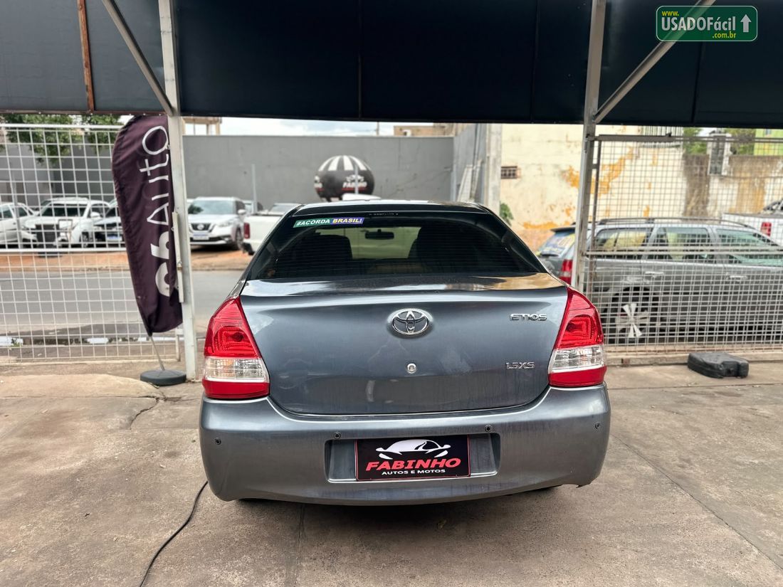 Toyota Etios Sedan XS 1.5 Mecânico Flex 2016/2016 — foto 9 de 10