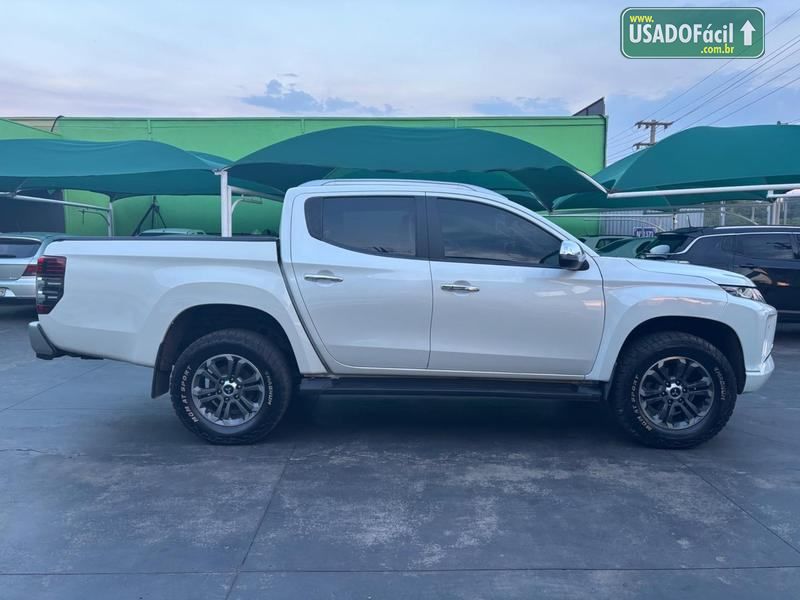 MITSUBISHI L200 Triton Sport HPE-S CD 2.4 Automático Diesel 2021/2022 — foto 10 de 24