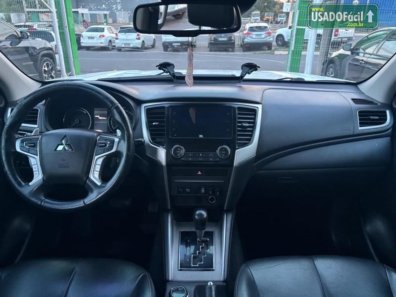 MITSUBISHI L200 Triton Sport HPE-S CD 2.4 Automático Diesel 2021/2022 — foto 18 de 24