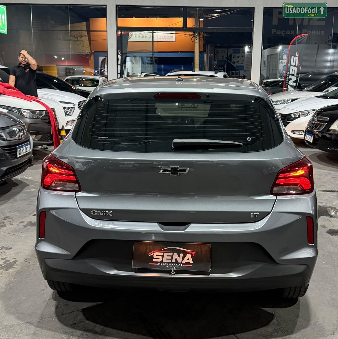 CHEVROLET/GM Onix Hatch LT 1.0 Turbo Mecânico Flex 2020/2021 — foto 4 de 8
