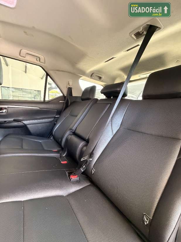 Toyota Hilux SW4 SRX 2.8 4x4 TDI Automático Diesel 2021/2021 — foto 14 de 16