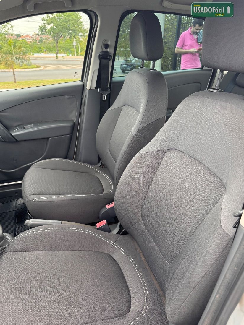Fiat Grand Siena Attractive 1.4 Evo Fire Flex 2013/2013 — foto 14 de 20