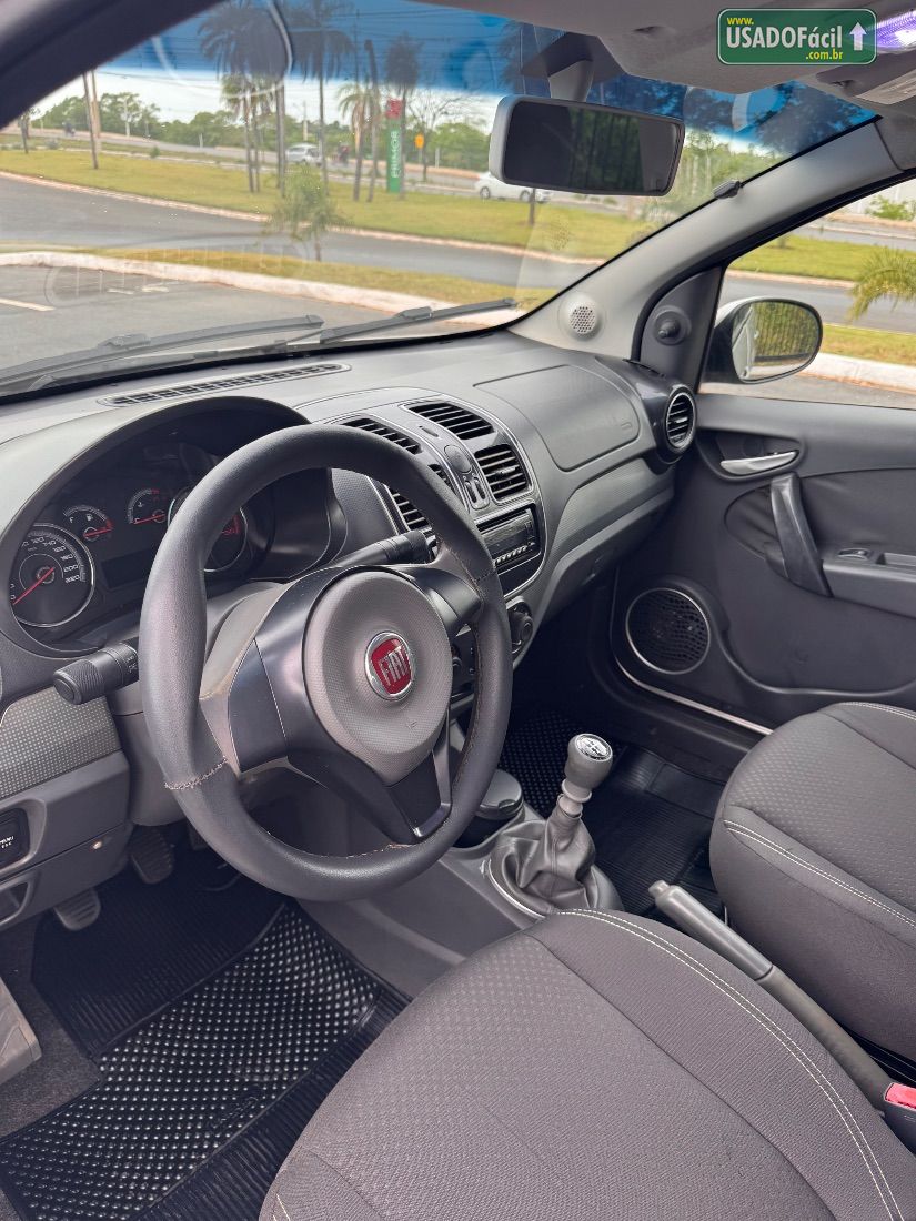 Fiat Grand Siena Attractive 1.4 Evo Fire Flex 2013/2013 — foto 15 de 20