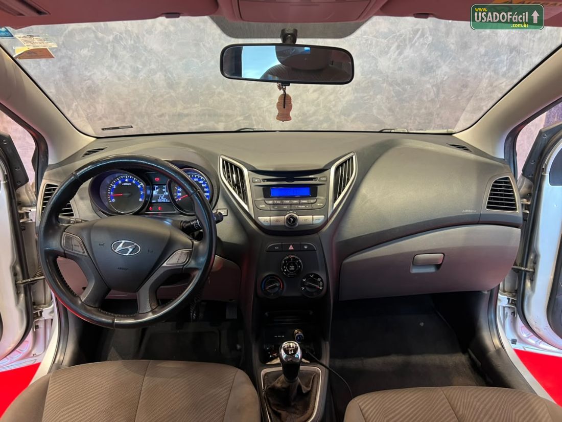 Hyundai HB20 Hatch Premium 1.6 Mecânico Flex 2013/2013 — foto 4 de 11