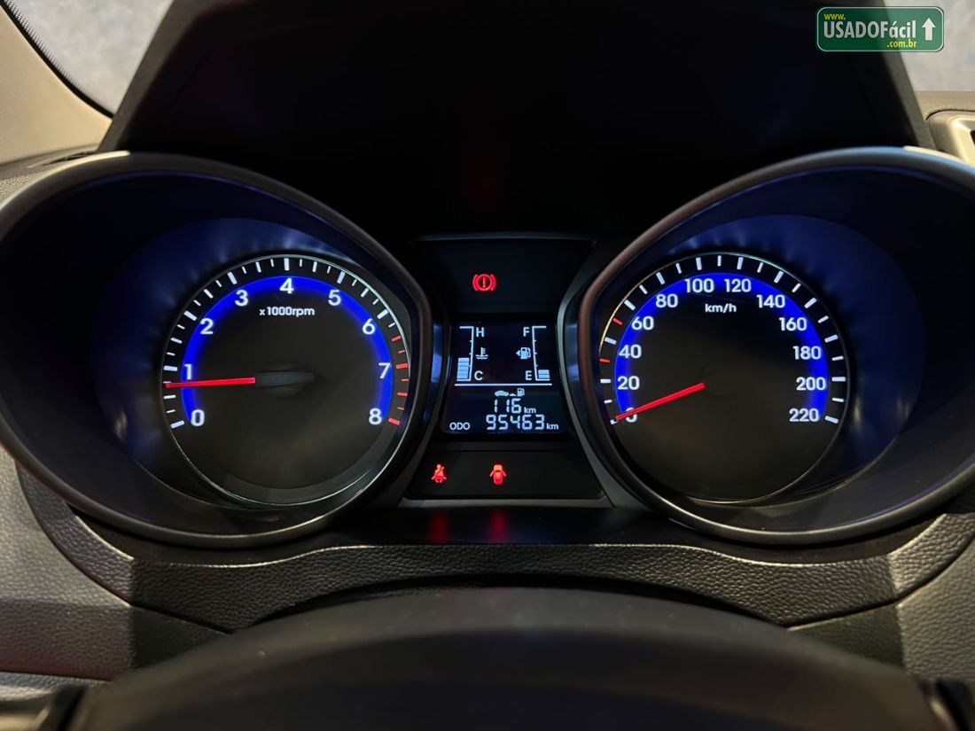 Hyundai HB20 Hatch Premium 1.6 Mecânico Flex 2013/2013 — foto 5 de 11
