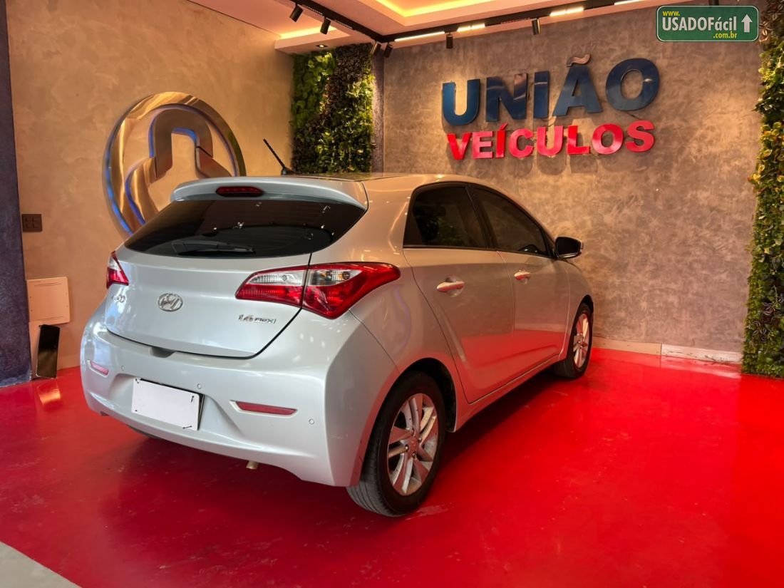 Hyundai HB20 Hatch Premium 1.6 Mecânico Flex 2013/2013 — foto 9 de 11