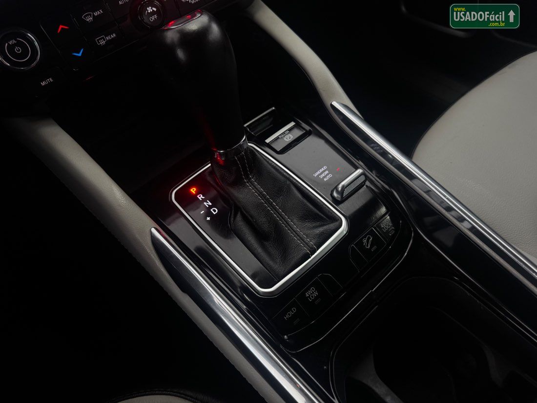 Jeep Commander Limited TD380 2.0 4x4 Automático Diesel 2022/2022 — foto 12 de 13
