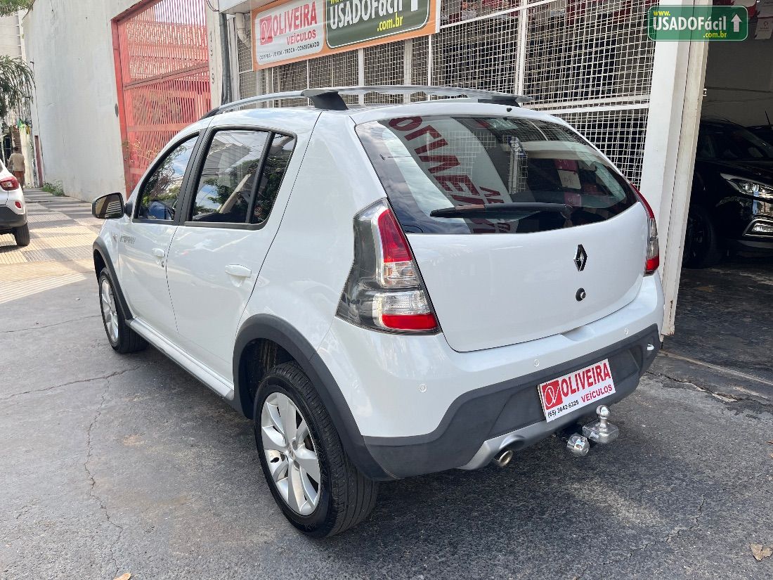 Renault Sandero Stepway 1.6 5P Hi-Power 2013/2014 — foto 5 de 19