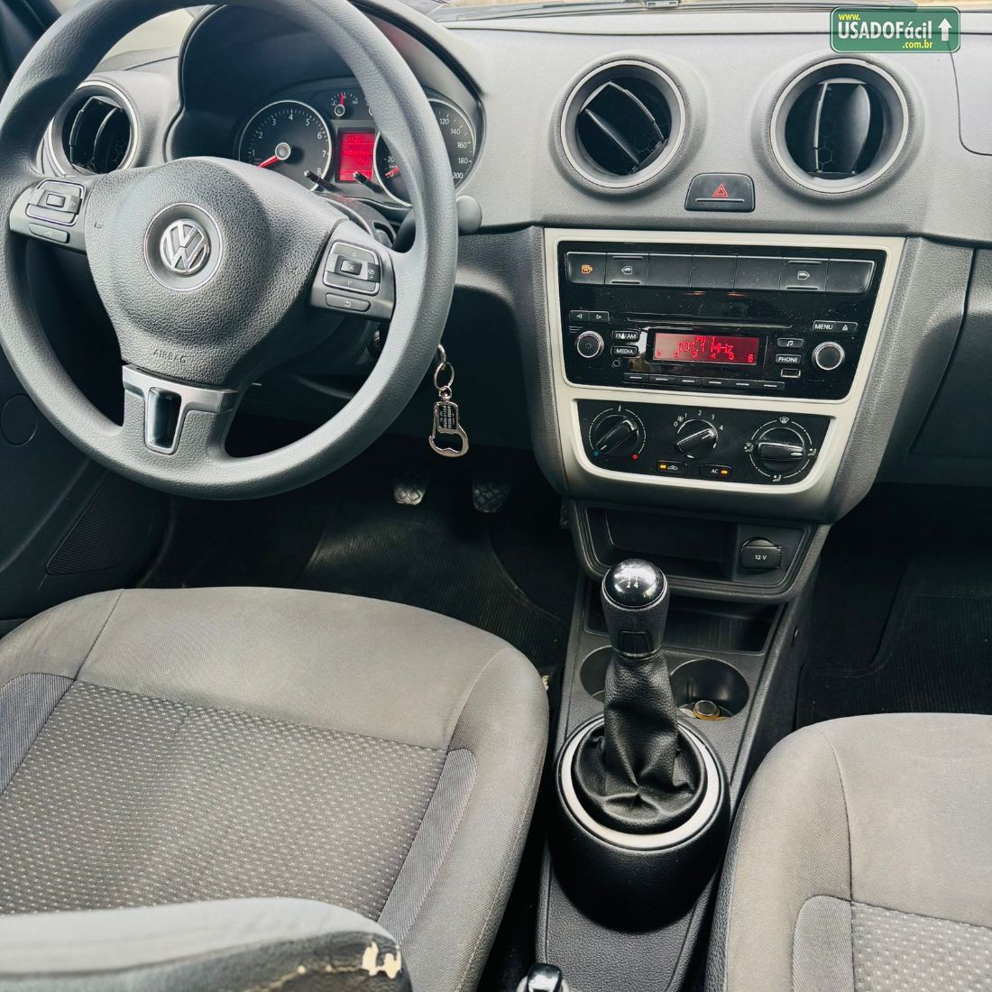 Volkswagen Voyage Trendline 1.0 8V Total Flex 2014/2015 — foto 7 de 8