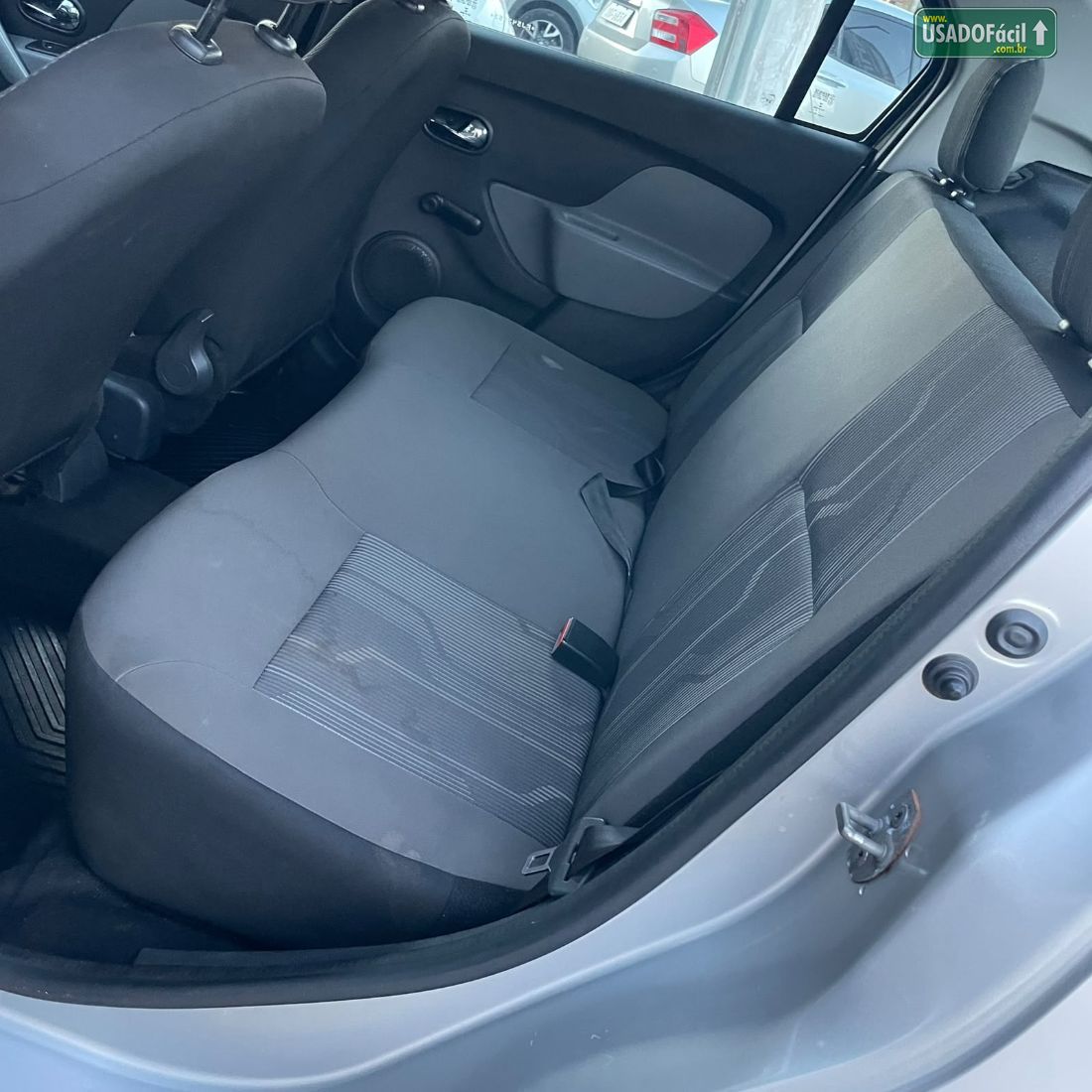 Renault Logan Expression 1.6 Hi-Flex 2014/2015 — foto 10 de 10
