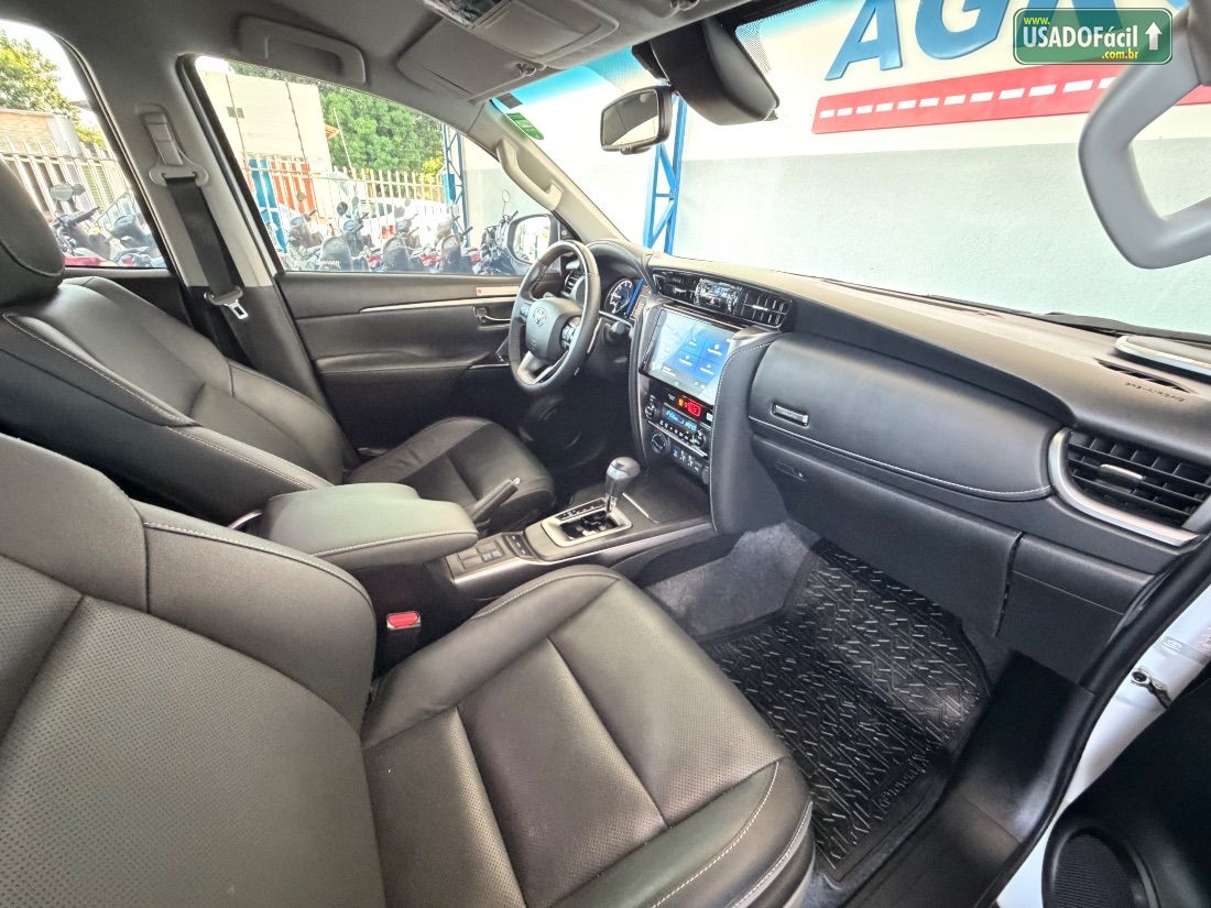 Toyota Hilux SW4 SRX Platinum 2.8 4x4 Turbo Automático Diesel 2024/2024 — foto 11 de 17