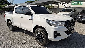 Toyota Hilux SR CD 2.8 4X4 TDI Automático Diesel