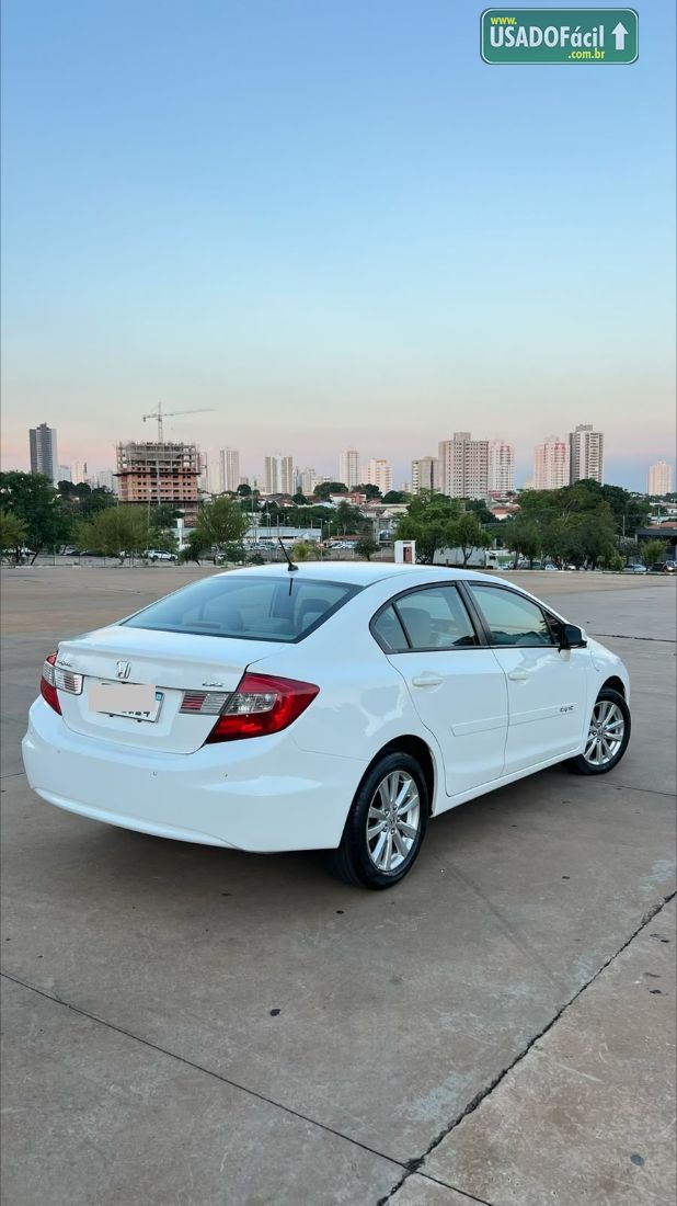 Honda Civic Sedan LXS 1.8 Automático Flex 2013/2014 — foto 3 de 11